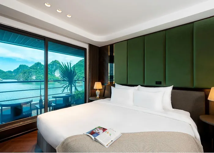 Hotel en barco Celina Of The Sea Cruise