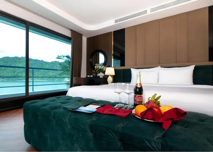 Hotel en barco Celina Of The Sea Cruise Ha Long