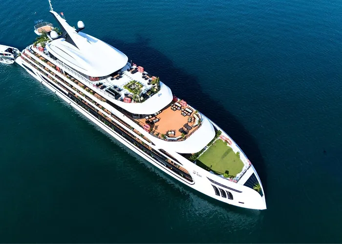 Hotel en barco Celina Of The Sea Cruise