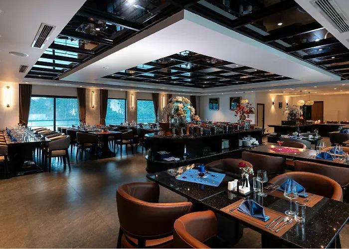 Hotel en barco Celina Of The Sea Cruise Ha Long