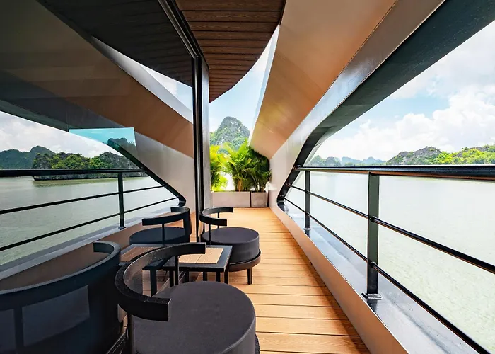 Celina Of The Sea Cruise Botel 5*